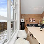 Idyllic At Strandafjellet Апартаменты