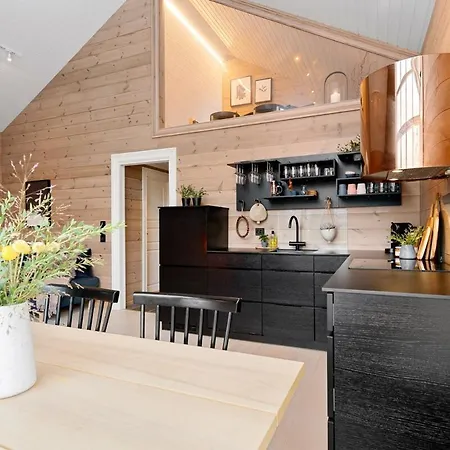 Idyllic At Strandafjellet Апартаменты