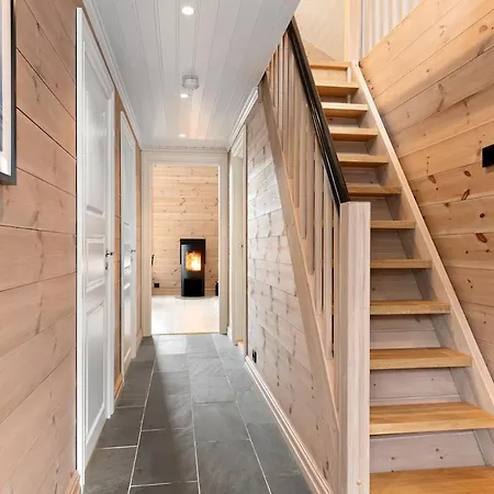 Idyllic At Strandafjellet Lejlighed